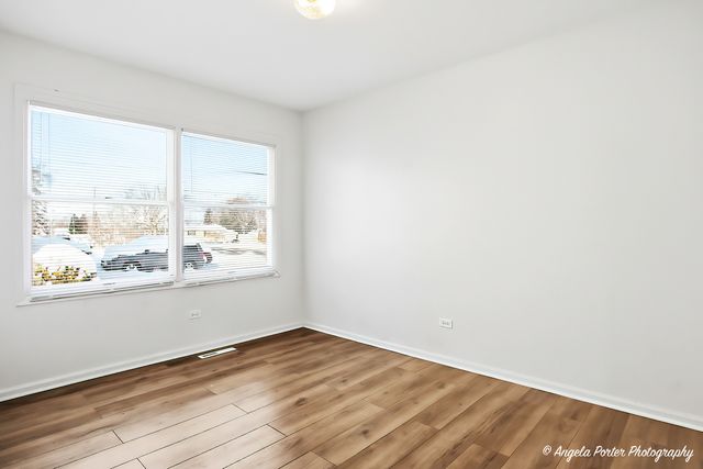 829 Washington Street 1, Woodstock, IL 60098