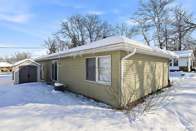 829 Washington Street 1, Woodstock, IL 60098