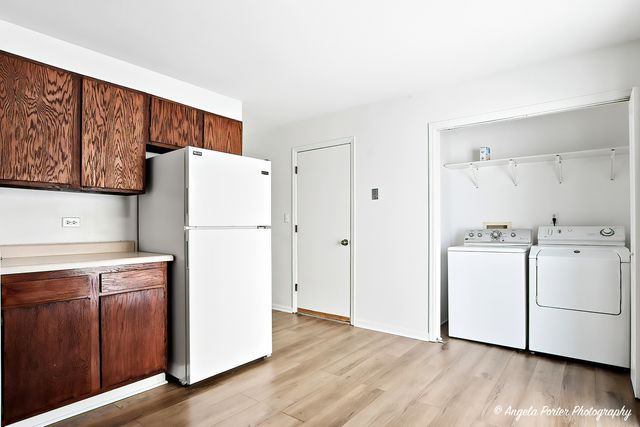 829 Washington Street 1, Woodstock, IL 60098