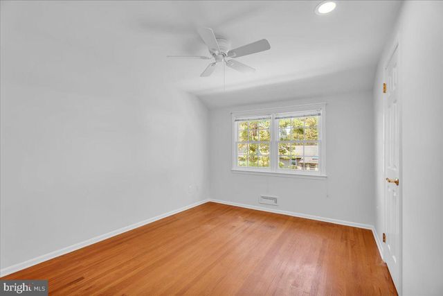 118 FENWICK RD, Cherry Hill, NJ 08034