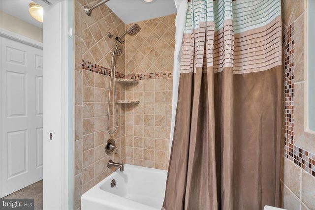 118 FENWICK RD, Cherry Hill, NJ 08034