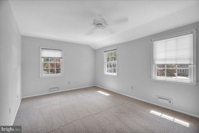 118 FENWICK RD, Cherry Hill, NJ 08034