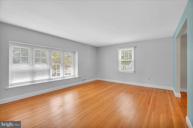 118 FENWICK RD, Cherry Hill, NJ 08034
