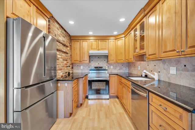 118 FENWICK RD, Cherry Hill, NJ 08034