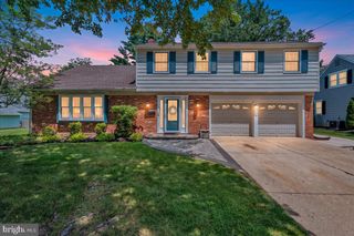 118 FENWICK RD, Cherry Hill, NJ 08034