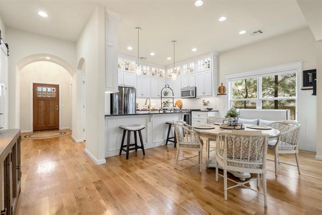 3240 Farmers Market Way, Edmond, OK 73034