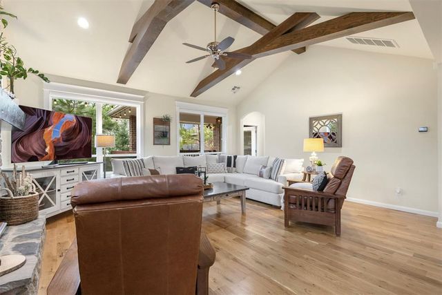 3240 Farmers Market Way, Edmond, OK 73034