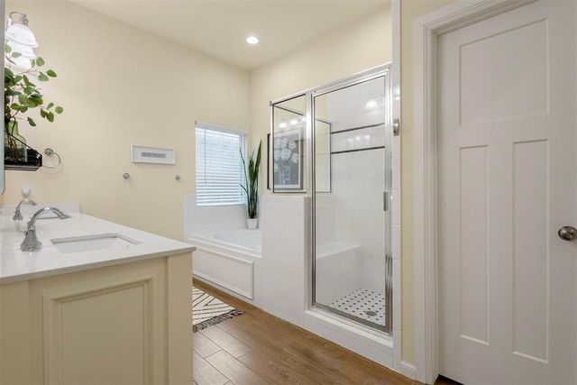 3240 Farmers Market Way, Edmond, OK 73034