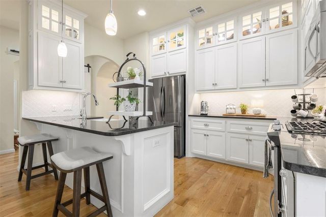 3240 Farmers Market Way, Edmond, OK 73034