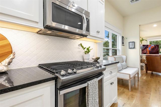 3240 Farmers Market Way, Edmond, OK 73034