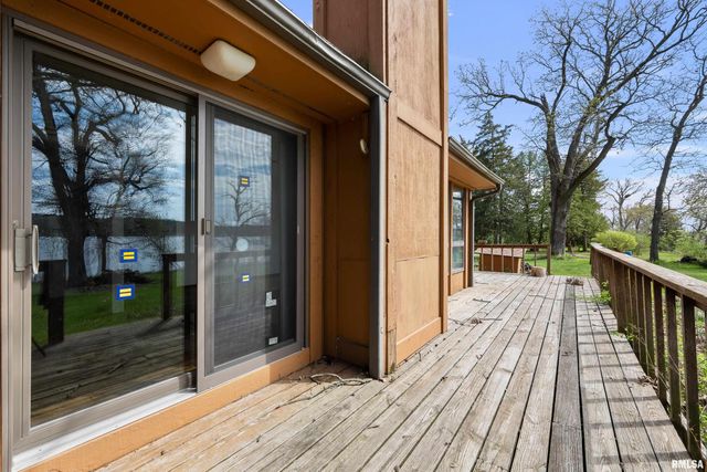 11816 N 84 Highway, Port Byron, IL 61275