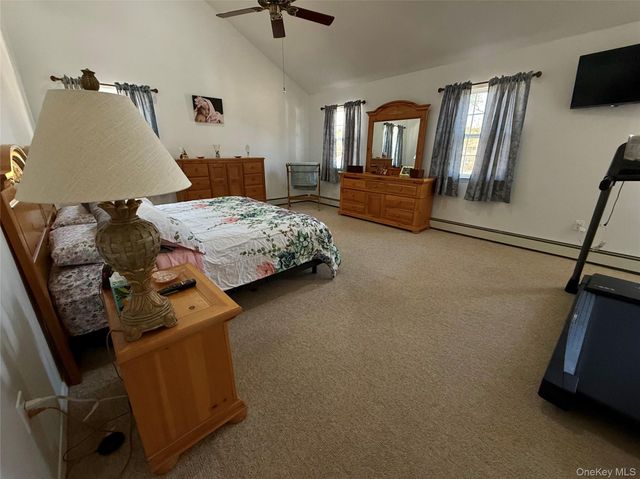 87 N Howell Avenue, Centereach, NY 11720