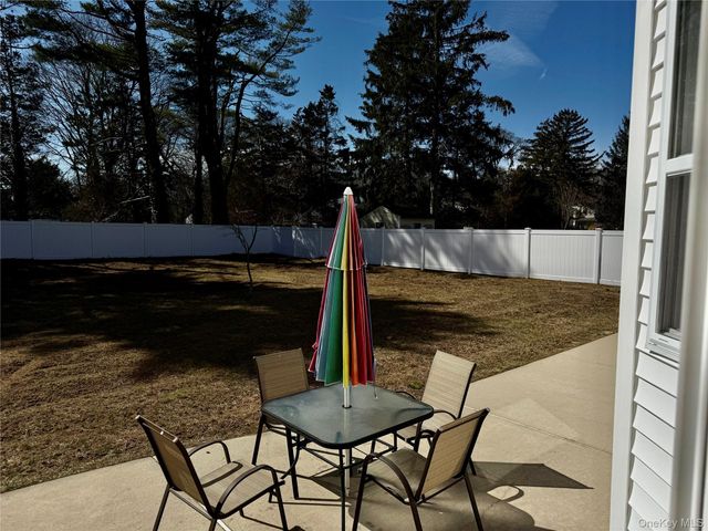 87 N Howell Avenue, Centereach, NY 11720