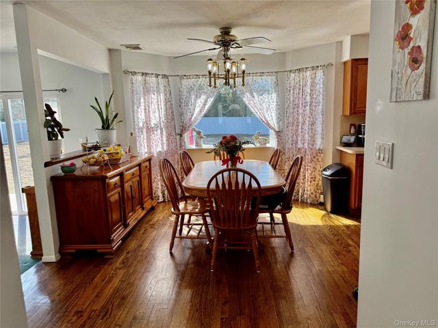 87 N Howell Avenue, Centereach, NY 11720