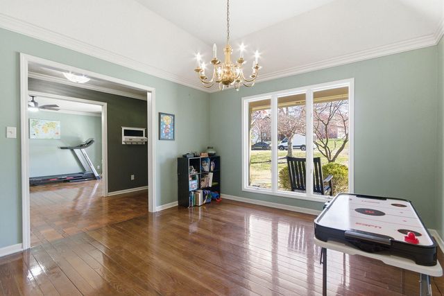 820 PIN OAK TERR, Jefferson City, MO 65109