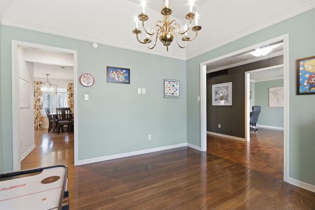 820 PIN OAK TERR, Jefferson City, MO 65109