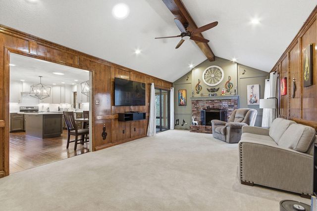 820 PIN OAK TERR, Jefferson City, MO 65109