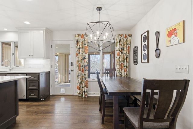 820 PIN OAK TERR, Jefferson City, MO 65109