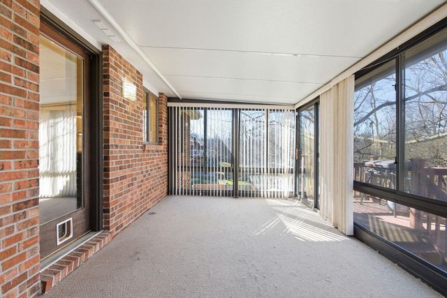 820 PIN OAK TERR, Jefferson City, MO 65109