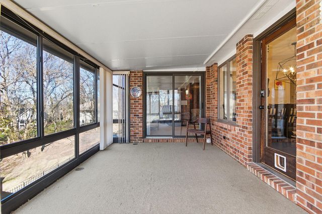 820 PIN OAK TERR, Jefferson City, MO 65109