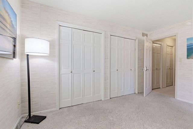 820 PIN OAK TERR, Jefferson City, MO 65109