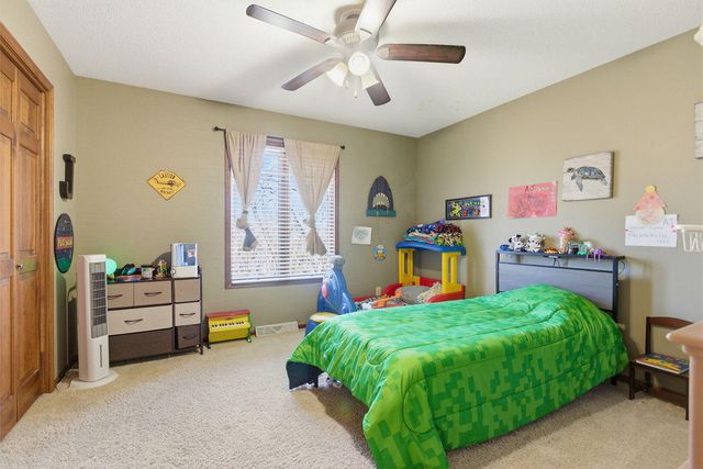 820 PIN OAK TERR, Jefferson City, MO 65109