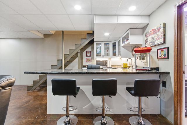 820 PIN OAK TERR, Jefferson City, MO 65109