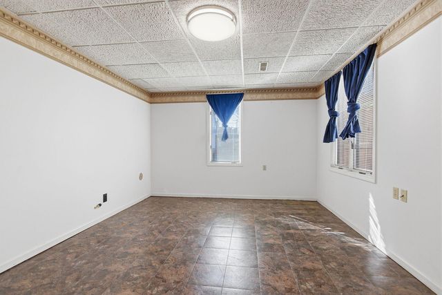 820 PIN OAK TERR, Jefferson City, MO 65109