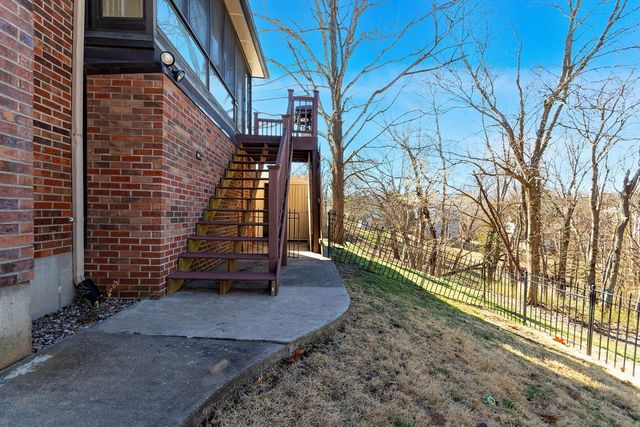 820 PIN OAK TERR, Jefferson City, MO 65109