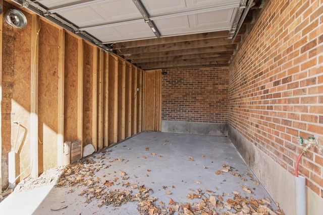 820 PIN OAK TERR, Jefferson City, MO 65109