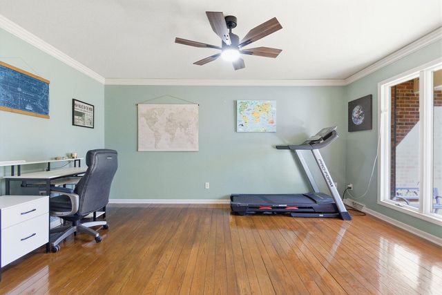 820 PIN OAK TERR, Jefferson City, MO 65109