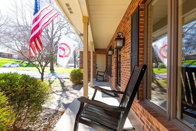 820 PIN OAK TERR, Jefferson City, MO 65109