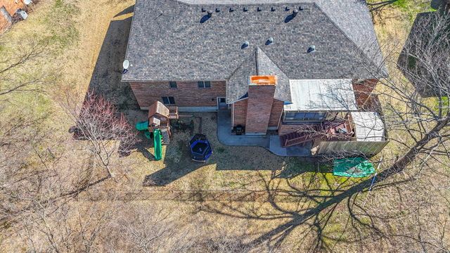 820 PIN OAK TERR, Jefferson City, MO 65109