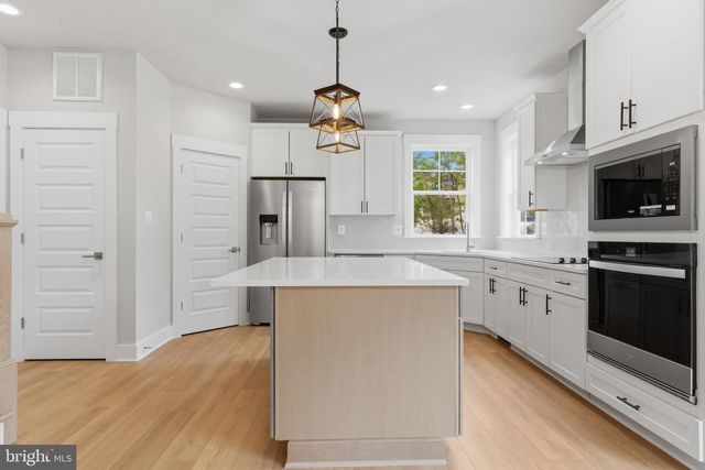 2028 WILLIAM AVE, Essex, MD 21221