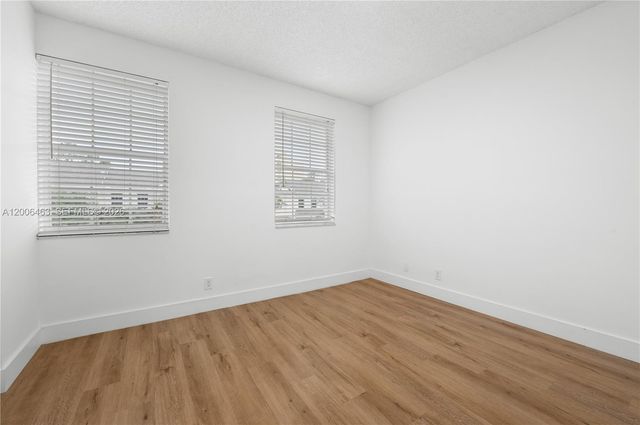 40 Simonton Cir 40, Weston, FL 33326