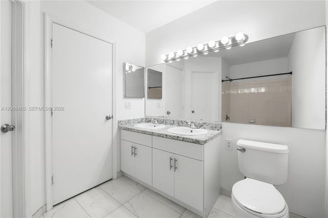 40 Simonton Cir 40, Weston, FL 33326