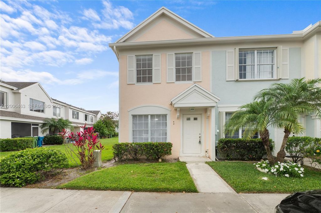 40 Simonton Cir 40, Weston, FL 33326