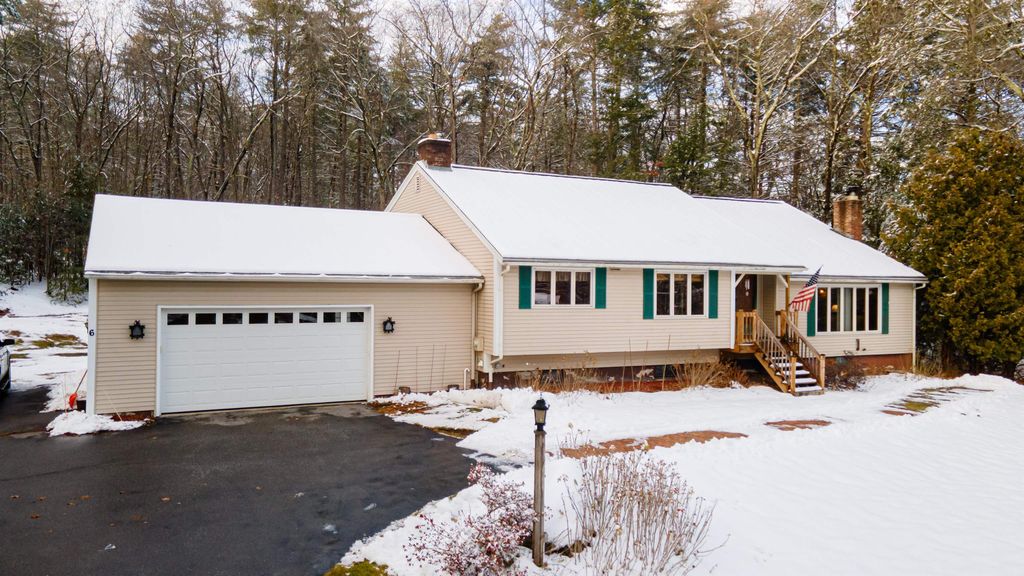 6 Yellow Wood Drive, Pelham, NH 03076