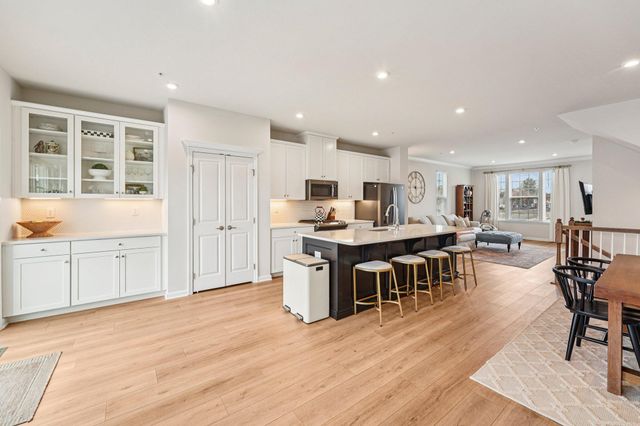 226 CENTER DR, Dublin, PA 18917