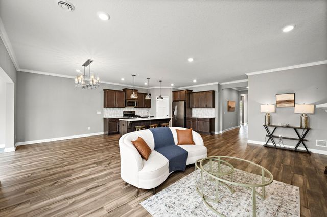 8388 Yearling Drive, Woodbury, MN 55129
