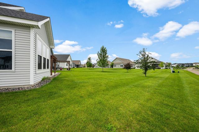 8388 Yearling Drive, Woodbury, MN 55129