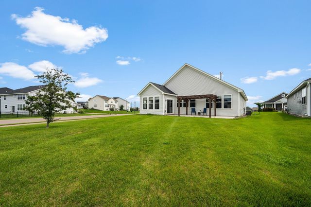 8388 Yearling Drive, Woodbury, MN 55129