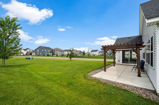 8388 Yearling Drive, Woodbury, MN 55129