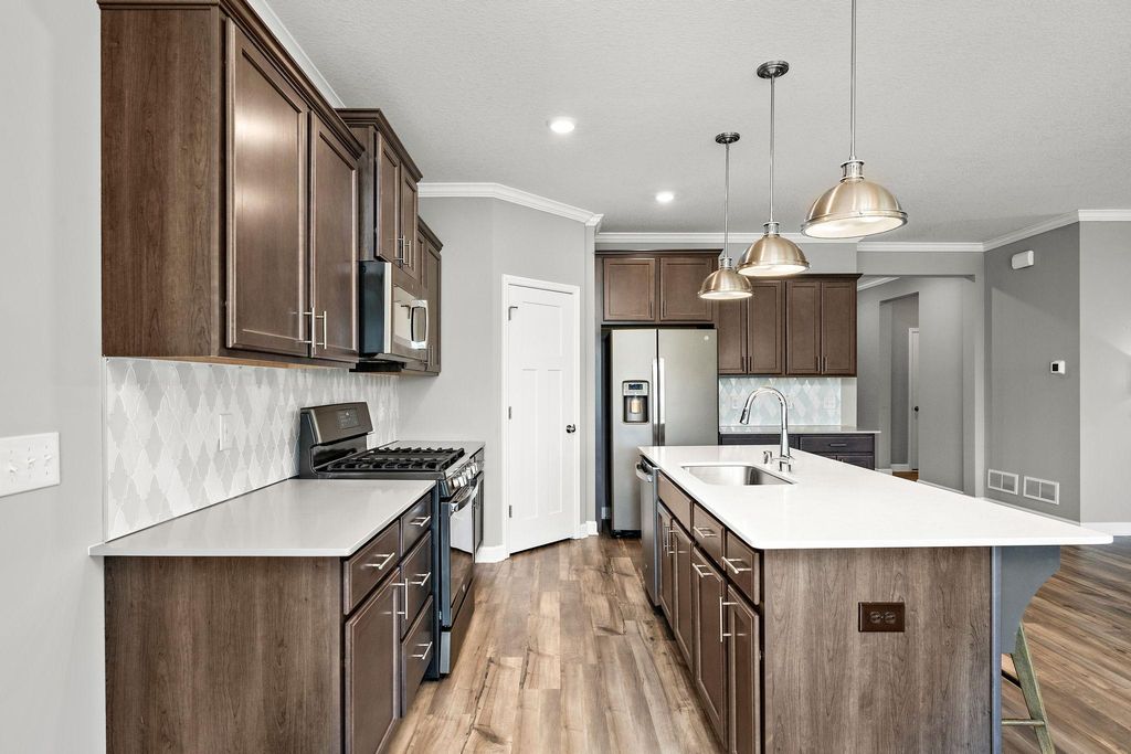 8388 Yearling Drive, Woodbury, MN 55129 — photo 4