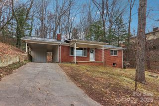 24 Hy Vu Drive, Waynesville, NC 28786