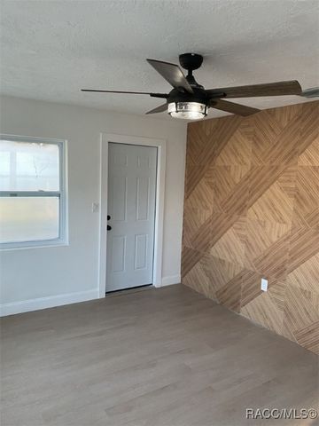 208 S Adams Street, Beverly Hills, FL 34465