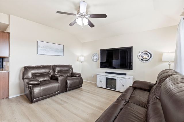 1909 Arbordale Way, Princeton, TX 75407