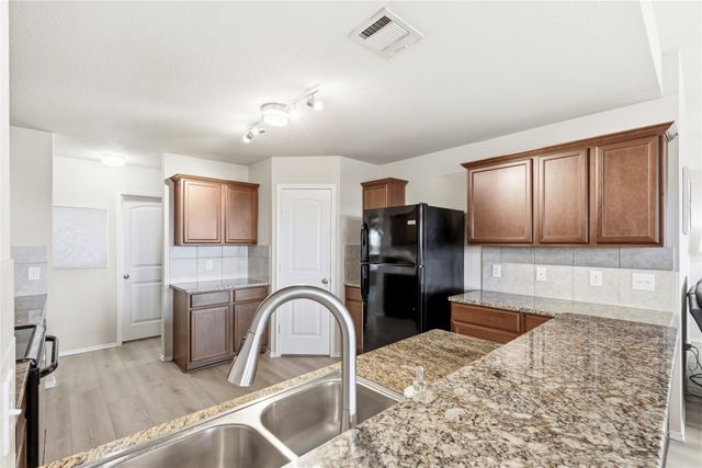 1909 Arbordale Way, Princeton, TX 75407