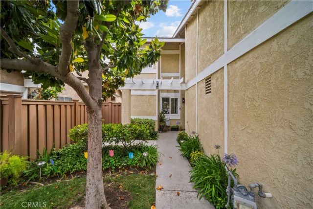 28347 Connie Court, Canyon Country, CA 91387