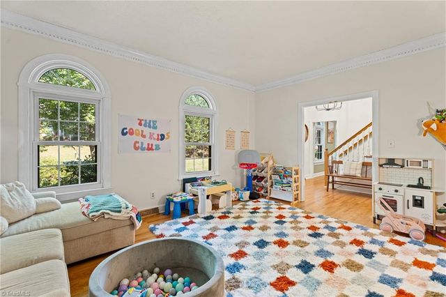 616 Doe Run Drive, Kernersville, NC 27284